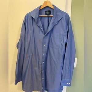 Men’s Buttoned Down dress shirt